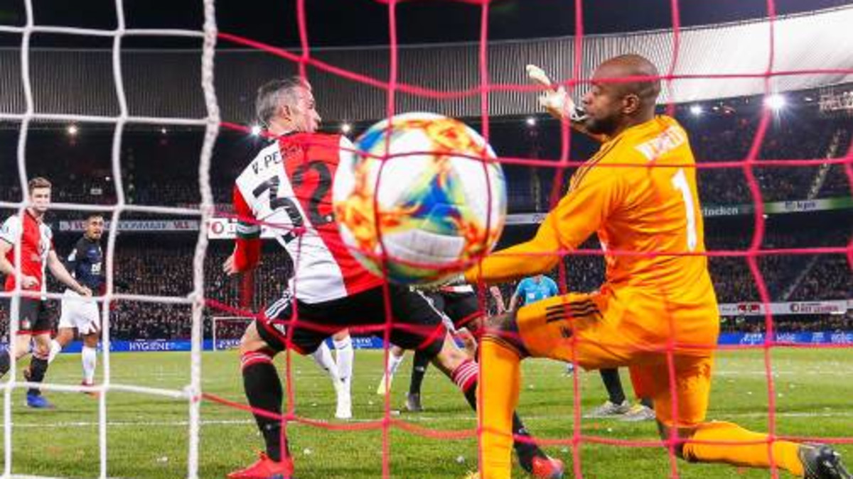 Van Persie: zware domper voor Feyenoord