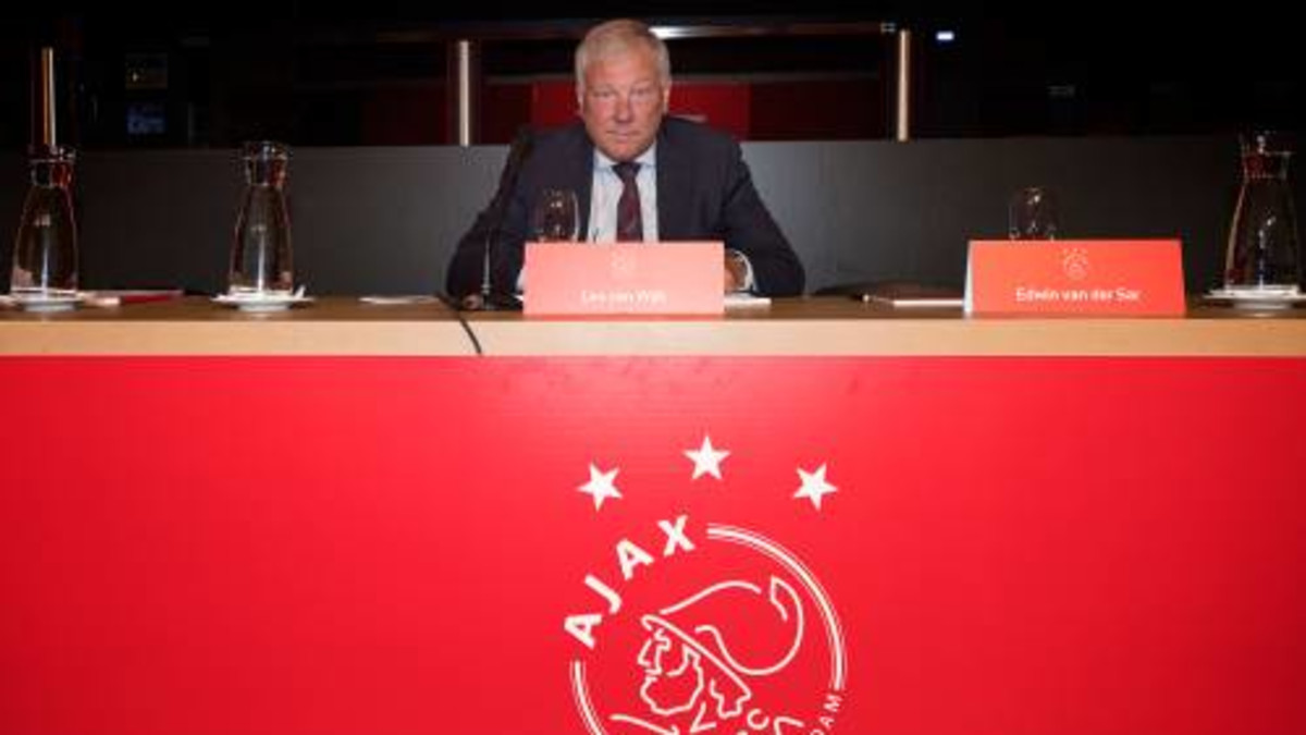 Van Wijk stopt als voorzitter rvc van Ajax