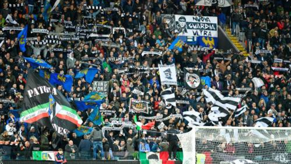 Italiaanse minister: fans in stadions pas komend seizoen welkom