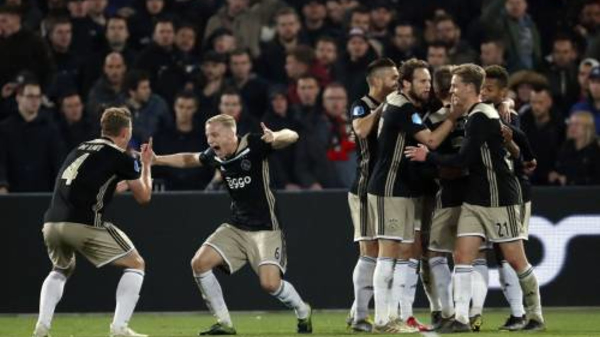 Ajax na zege op Feyenoord naar finale