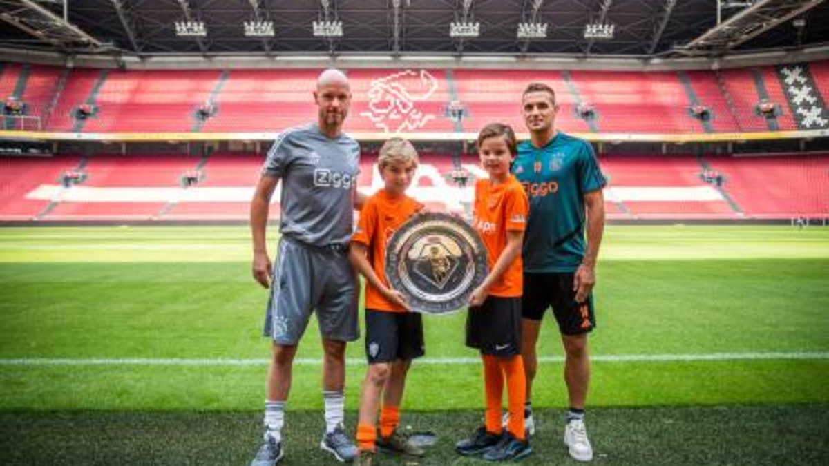 Ajax en PSV spelen in ArenA om eerste prijs