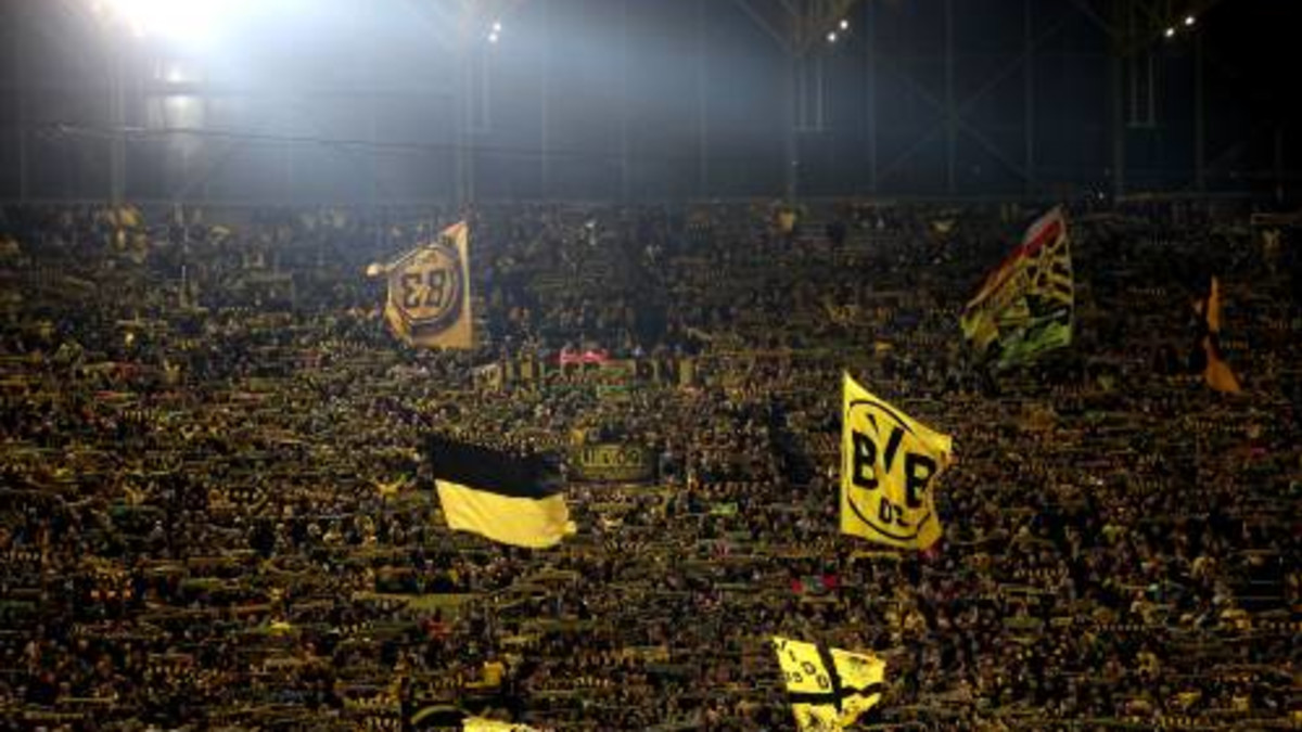 Problemen in verdediging voor Dortmund