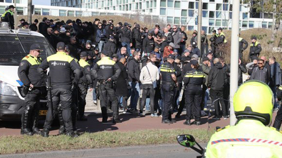 Demonstratie Ajax-supporters 