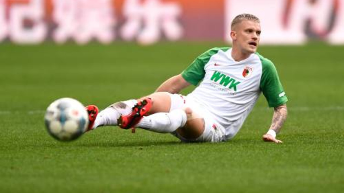 PSV onderhandelt met Augsburg over linksback Max