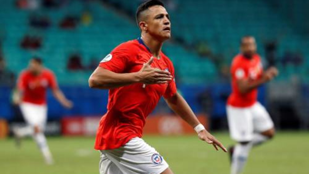Sánchez schiet Chili naar kwartfinales