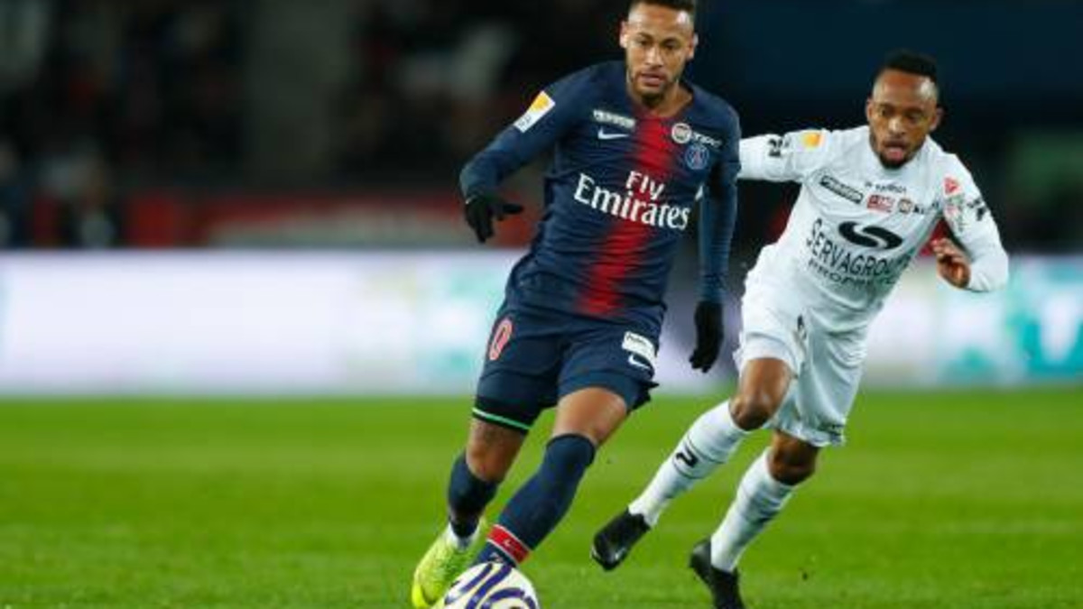 PSG hoopt op rentree Neymar in maart